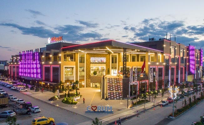 AHL PARK 9 MİLYON KİŞİYİ AĞIRLADI