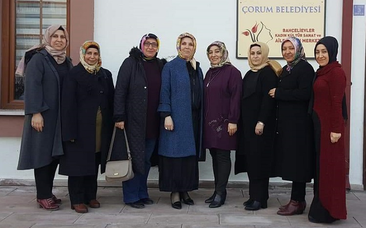 AK KADINLARDAN GÖNÜL ZİYARETLERİ