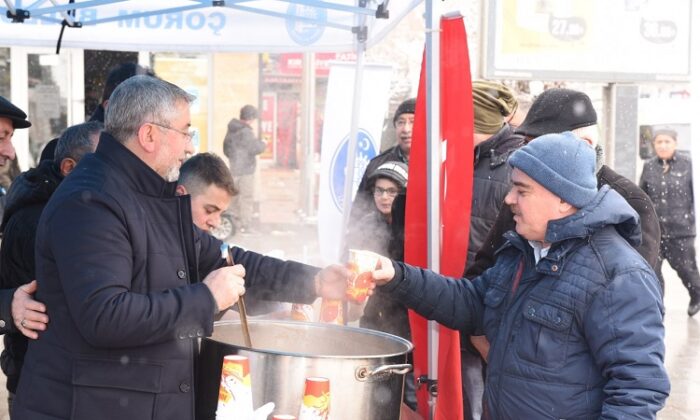 BELEDİYE’DEN SICAK ÇORBA İKRAMI