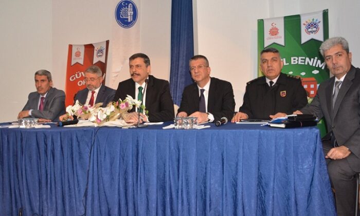 OKULLARIN GÜVENLİĞİ TOPLANTIDA GÖRÜŞÜLDÜ