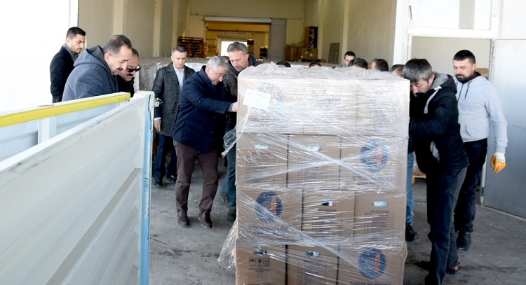 ÇORUM BELEDİYESİNDEN DEPREMZEDELERE YARDIM
