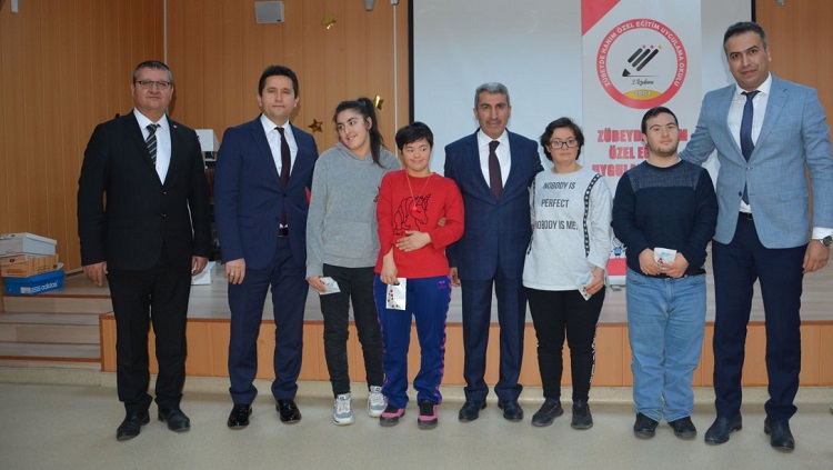 ÖDÜL ALAN ÖZEL ÖĞRENCİLERİ KUTLADI