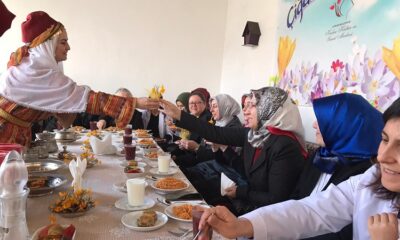 KURSİYERLER ÇİĞDEM AŞI PİŞİRİDİ