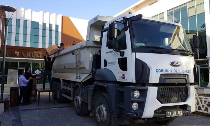 İDLİB’E YARDIM KAMYONU YOLA ÇIKTI