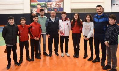 AİLELERİYLE SPOR YAPTILAR ÖDÜL ALDILAR