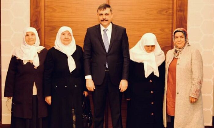 ORTAKÖYLÜ ANNELERDEN VALİ’YE ZİYARET