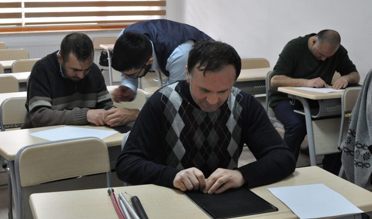 BRAİLLE ALFABESİ ÖĞRENME KURSU AÇILDI