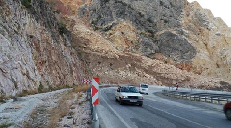 KIRKDİLİM-LAÇİN YOLU TRAFİĞE KAPATILACAK