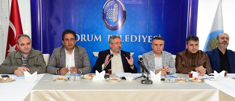 BAŞKAN BİRİM MÜDÜRLERİNİ TOPLADI