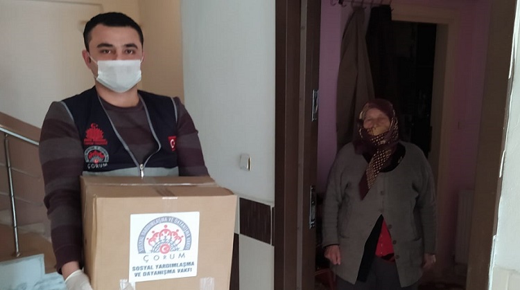 İHTİYAÇ SAHİPLERİNE GIDA KOLİSİ