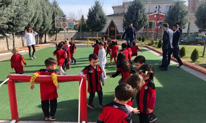 ÇORUMSPOR FORMASI HEDİYE ETTİLER