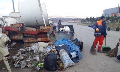 BELEDİYE TONLARCA ÇÖP TOPLADI