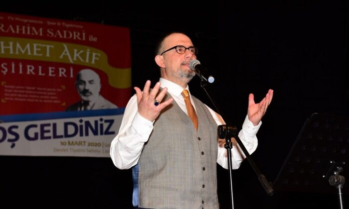 İBRAHİM SADRİ’DEN MEHMET AKİF ŞİİRLERİ