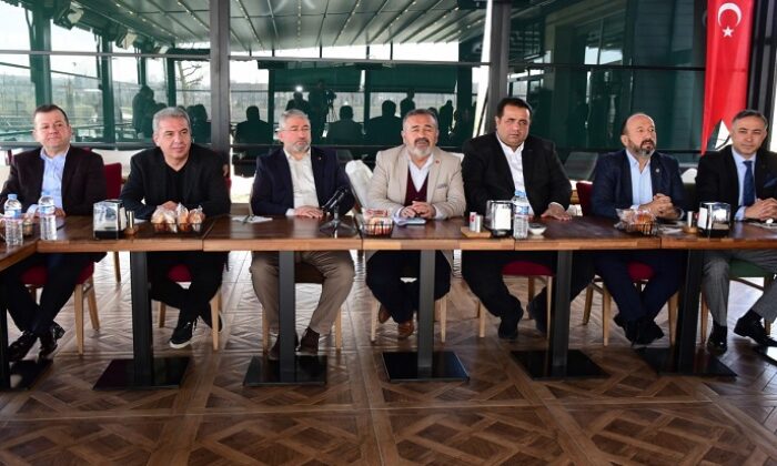 AŞGIN MUHTARLARLA BİR ARAYA GELDİ
