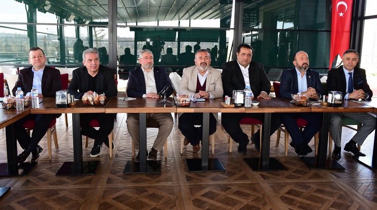 AŞGIN MUHTARLARLA BİR ARAYA GELDİ
