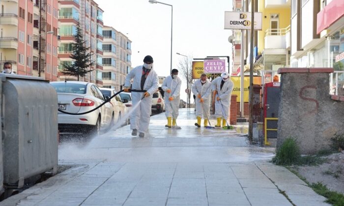 CADDE VE SOKAKLAR TERTEMİZ OLDU