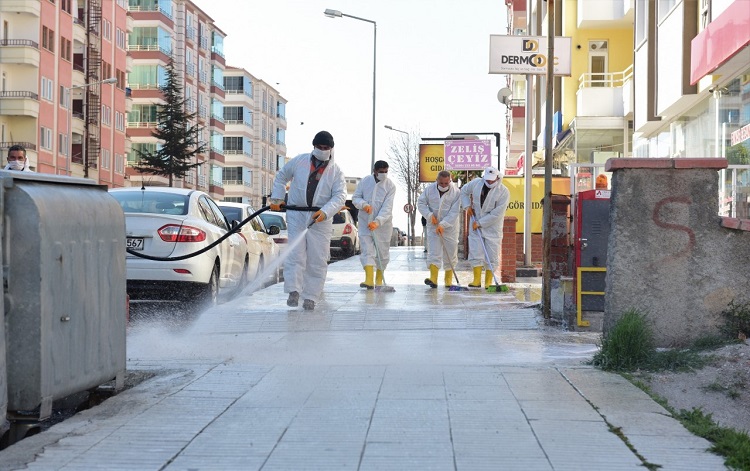 CADDE VE SOKAKLAR TERTEMİZ OLDU