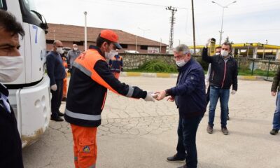 TEMİZLİK PERSONELİNE BAKLAVA İKRAMI