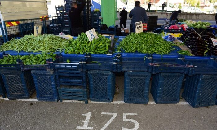 MARKET VE PAZARLAR DENETLENDİ