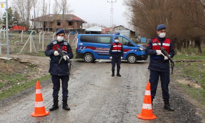 FINDIKLI KÖYÜ KARANTİNADAN ÇIKTI