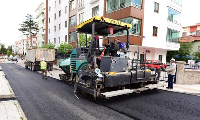 ŞENYURT SOKAKLARDA ASFALT YENİLENDİ