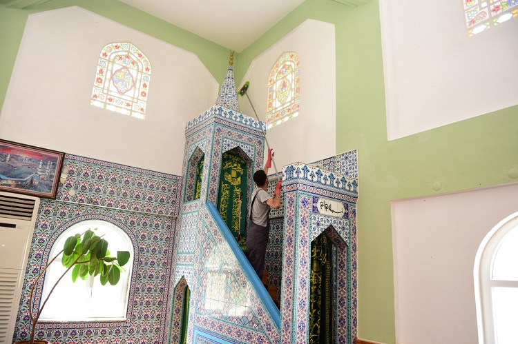 BELEDİYE TÜM CAMİLERİ TEMİZLEDİ