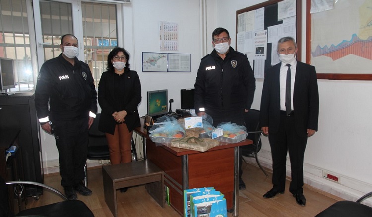 BAŞKAN NÖBETTEKİ PERSONELLERİ UNUTMADI