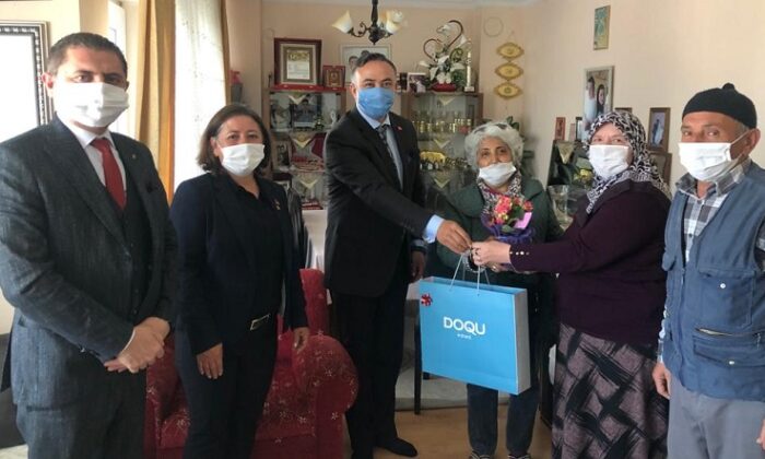 ŞEHİT ANNELERİNE ANLAMLI ZİYARET