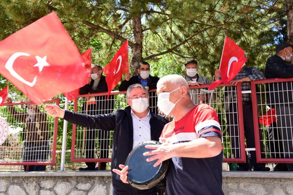 BAYRAM COŞKUSU TÜM MAHALLELERDE