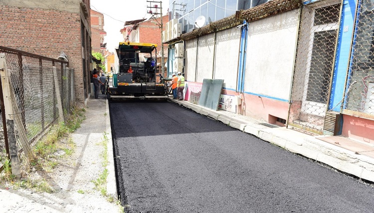 ASFALT ÇALIŞMALARI DEVAM EDİYOR