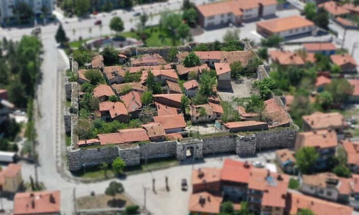 TARİHİ KALE TURİZME KAZANDIRILACAK
