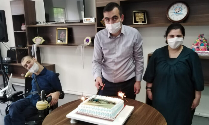 YENİDEN BULUŞMA SEVİNCİ