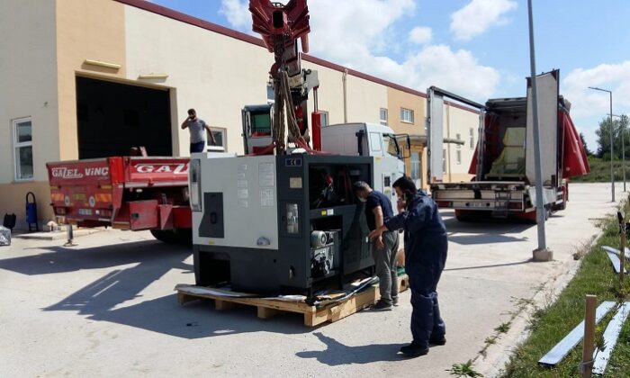 MESLEK LİSESİ TORNA TEZGAHINI ALDI