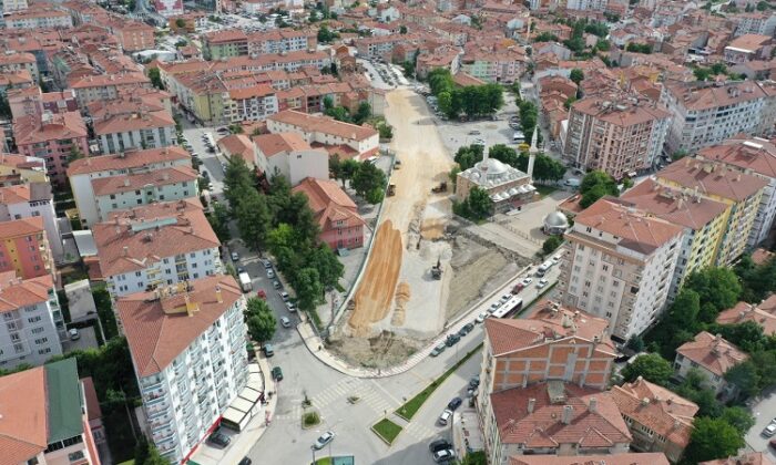 YENİ CADDEDE SONA GELİNDİ