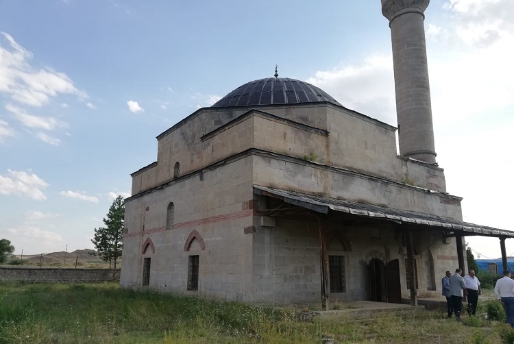 6 ASIRLIK CAMİYE SAHİP ÇIKILMALIDIR