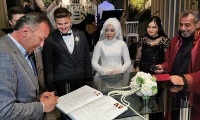 KENDİ KIZININ NİKAHINI KIYDI