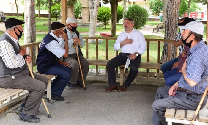 HEPİMİZ ALİ BAHÇESİNİN GÜLLERİYİZ