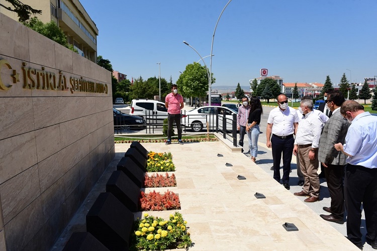 İSTİKLAL ŞEHİTLERİ ANITI GÜZEL OLDU