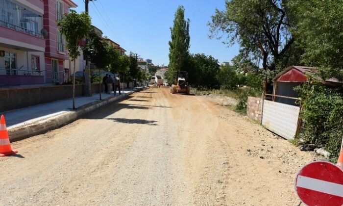 GÜLABİBEY’DE ALTYAPI SORUNU ÇÖZÜLÜYOR