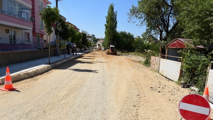 GÜLABİBEY’DE ALTYAPI SORUNU ÇÖZÜLÜYOR
