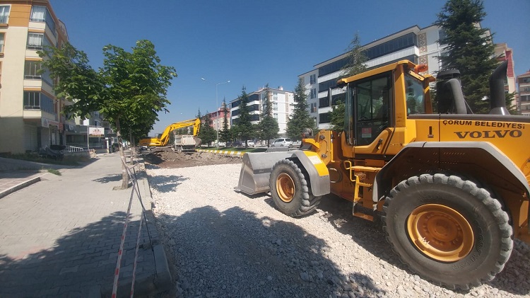 DR. SADIK AHMET CADDESİ YENİLENİYOR