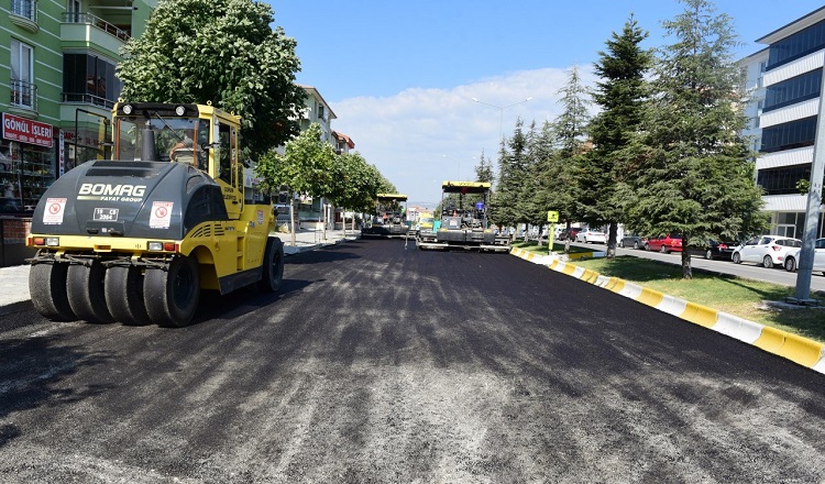 DR.SADIK AHMET CADDESİ YENİLENİYOR
