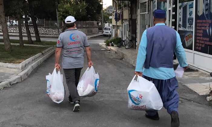 ÇORUM’DA CANSUYU YÜZLERİ GÜLDÜRÜYOR