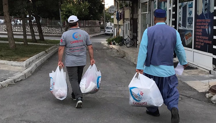 ÇORUM’DA CANSUYU YÜZLERİ GÜLDÜRÜYOR