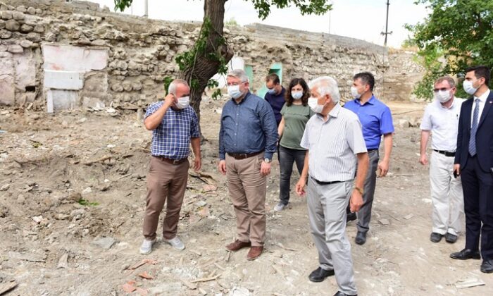 BAŞKAN KALEDE İNCELEME YAPTI