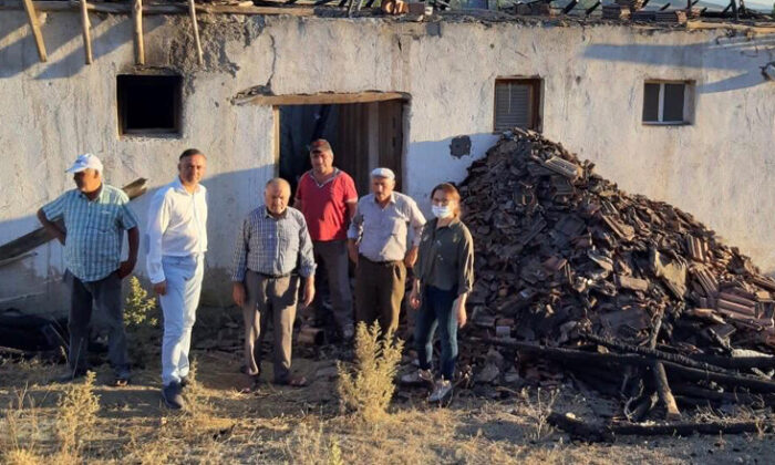 CHP, YANGINZEDELERİ ZİYARET ETTİ