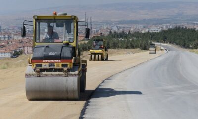 TAŞ OCAĞI YOLUNDA ASFALT ÇALIŞMASI