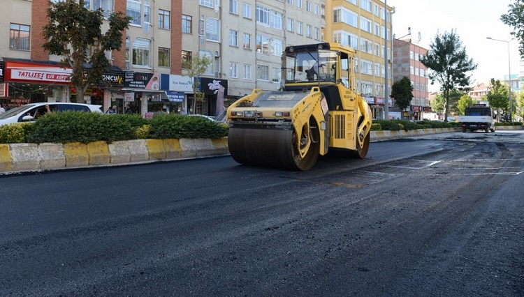 ASFALT ÇALIŞMALARI DEVAM EDİYOR