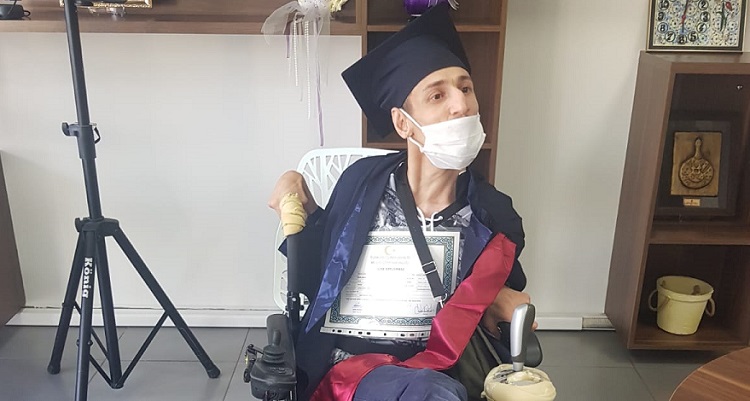 BEKİR MADAN LİSE DİPLOMASI ALDI