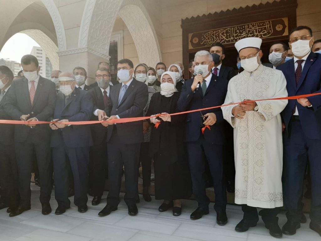 ÇORUMLULAR ANKARA’YA CAMİ YAPTI